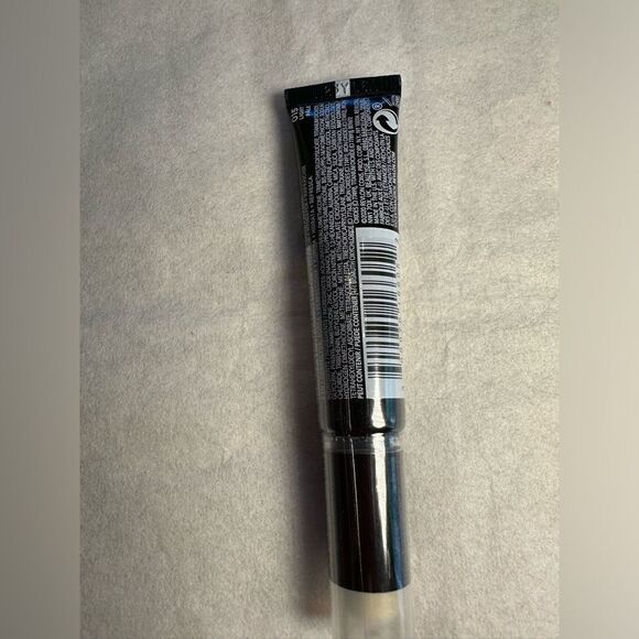 Revlon ColorStay Skin Awaken 5-in-1 Concealer Color: 015 Light 0.27oz - Picture 3 of 4